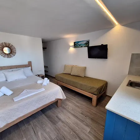 Alexandros Mykonos Klouvas